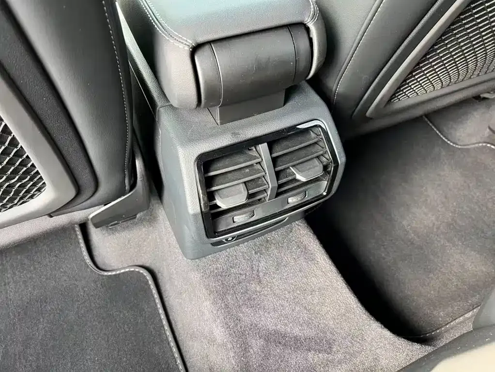 Audi Q3 Sportback — фото 9