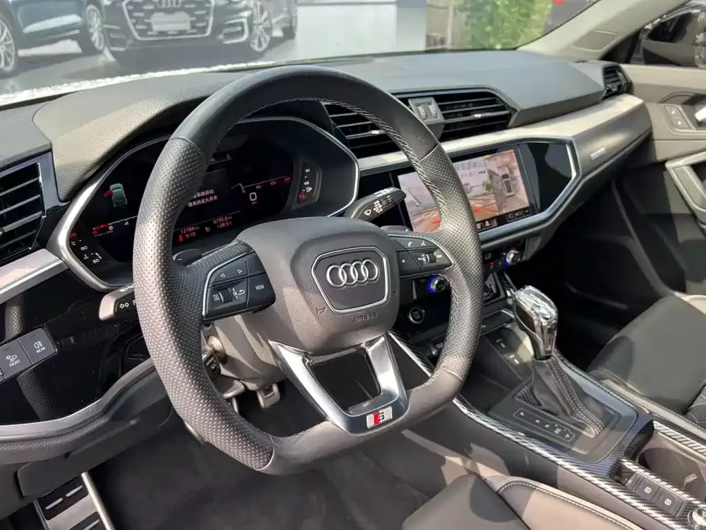 Audi Q3 Sportback — фото 2