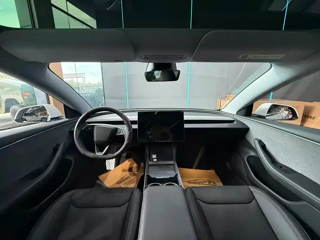 Tesla Model 3 — фото 5