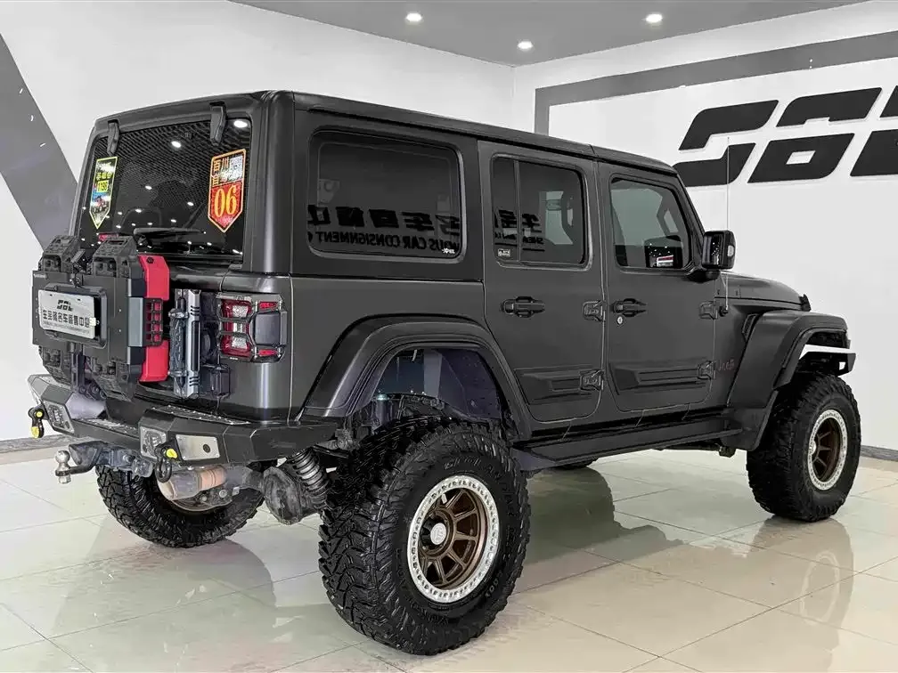 Jeep Wrangler — фото 5