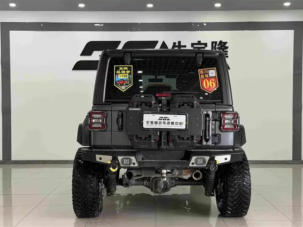 Jeep Wrangler — фото 2