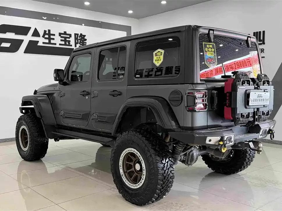 Jeep Wrangler — фото 3