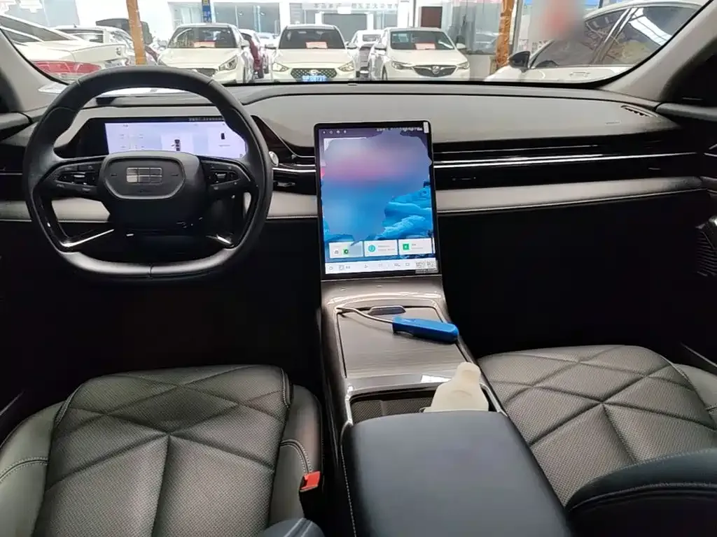 Geely Galaxy L6 — фото 7