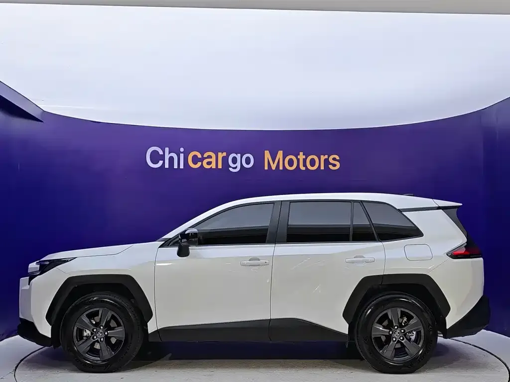 Toyota RAV4 — фото 9