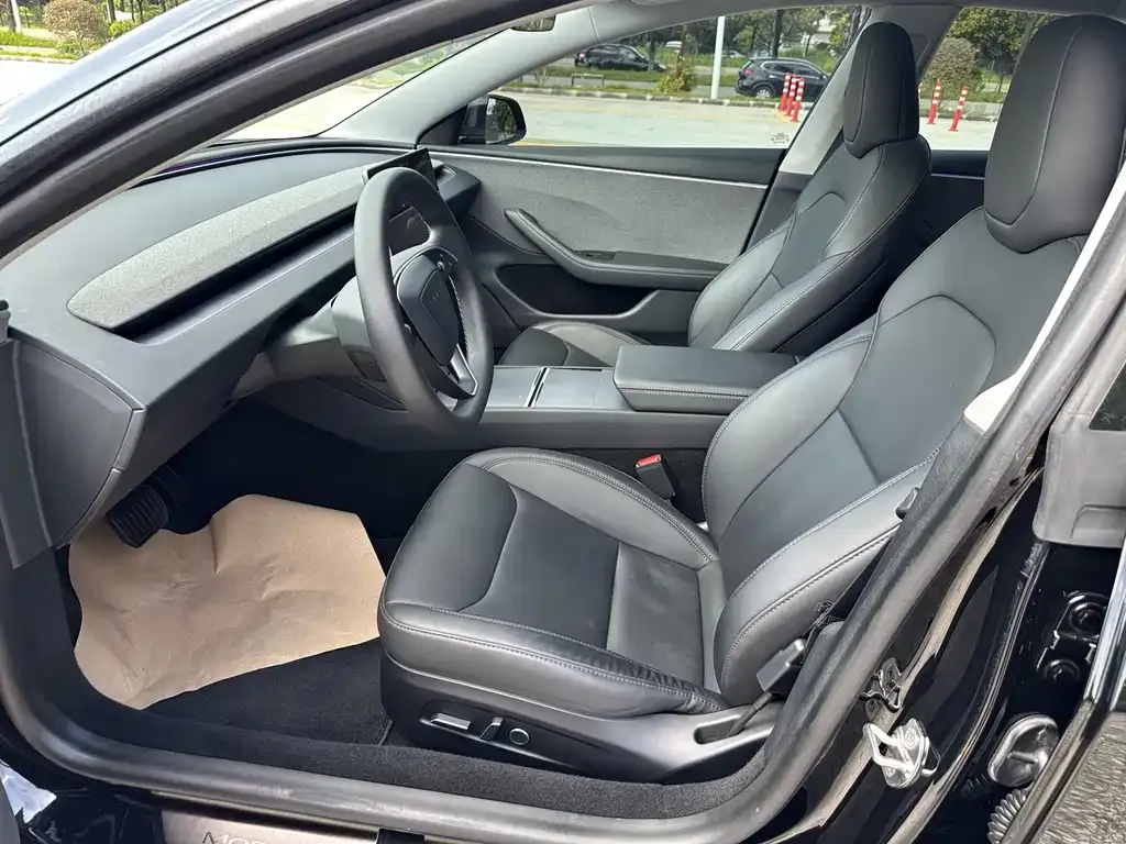 Tesla Model 3 — фото 2