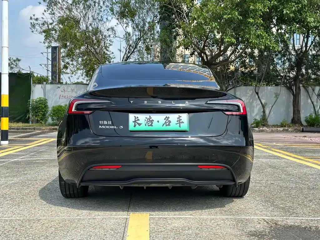 Tesla Model 3 — фото 6