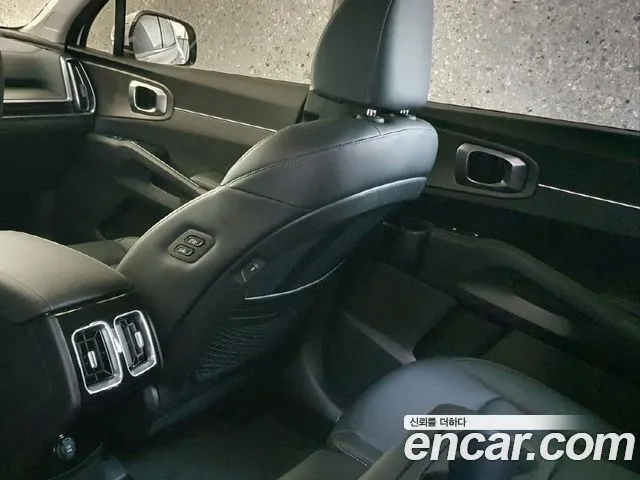 Kia Sorento — фото 9