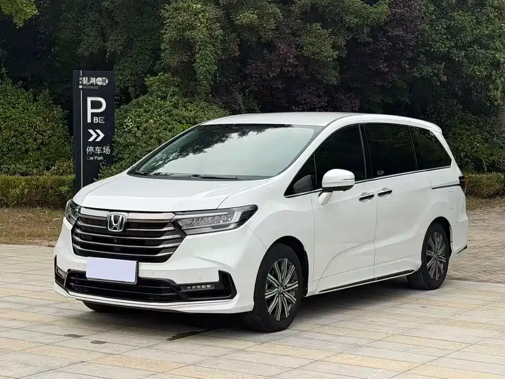 Honda Odyssey — фото 1