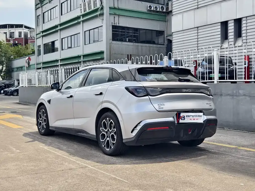 BYD Seal 06GT — фото 8