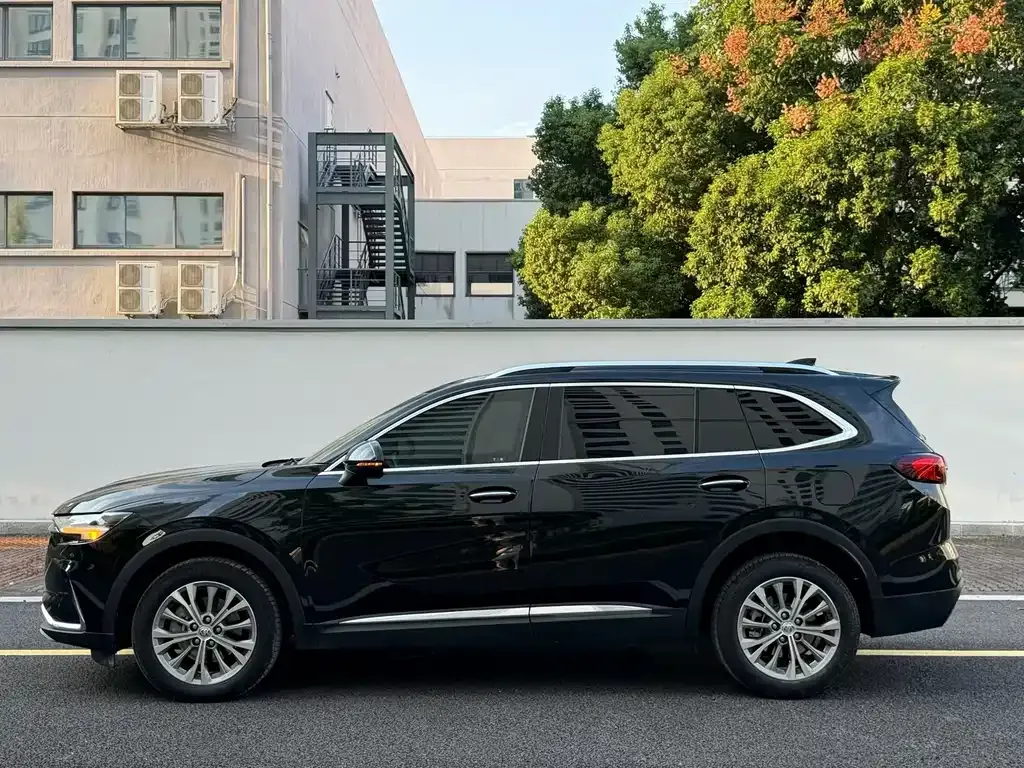 Buick Envision Plus — фото 9