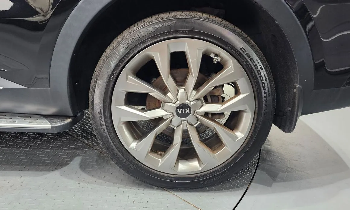 Kia Sorento — фото 7