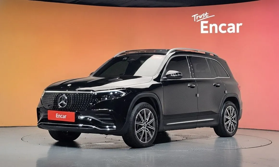 Mercedes-Benz EQB — фото 1