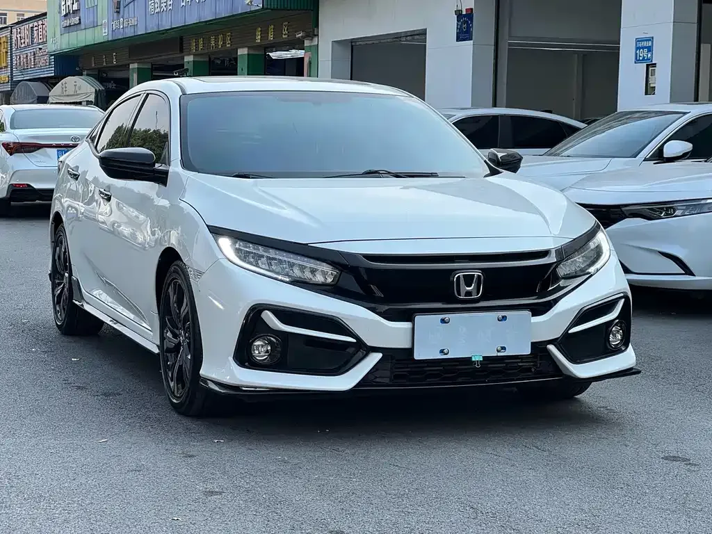 Honda Civic — фото 1