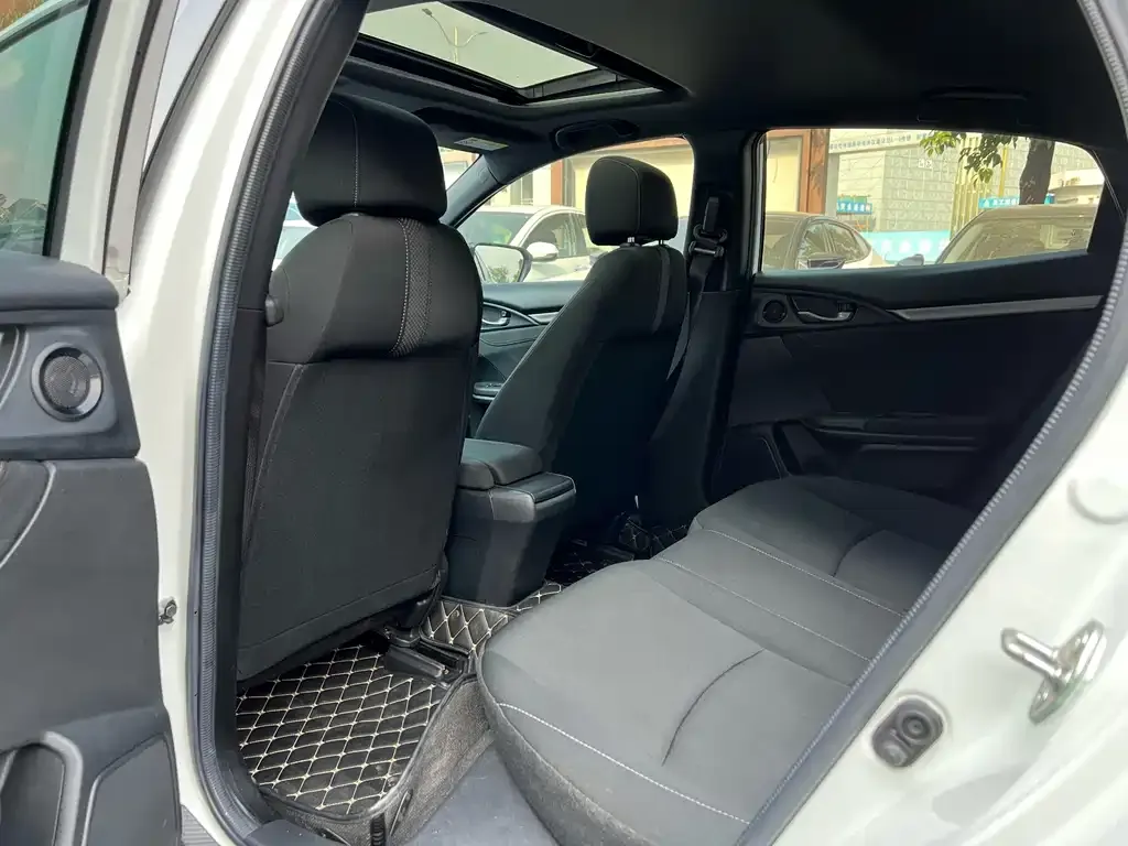 Honda Civic — фото 8