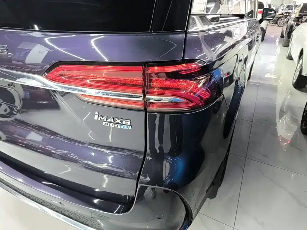 Roewe iMAX8 — фото 8