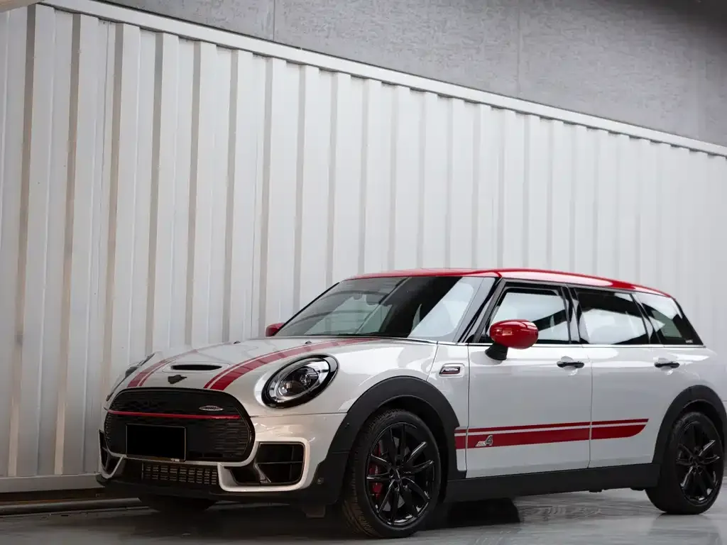 MINI Clubman JCW — фото 1