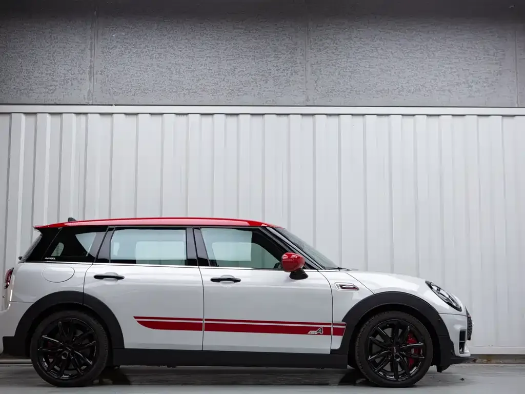 MINI Clubman JCW — фото 5