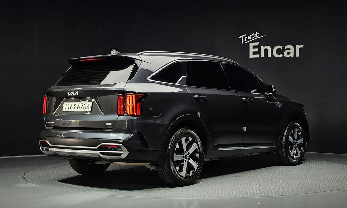 Kia Sorento — фото 7