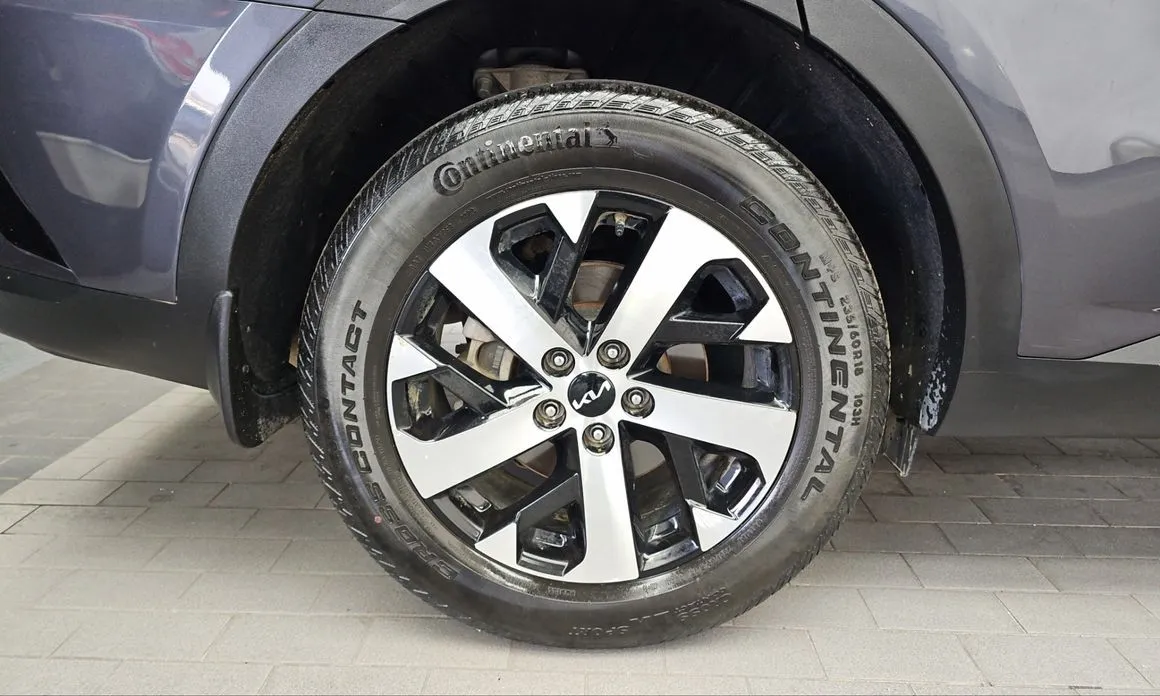 Kia Sorento — фото 10