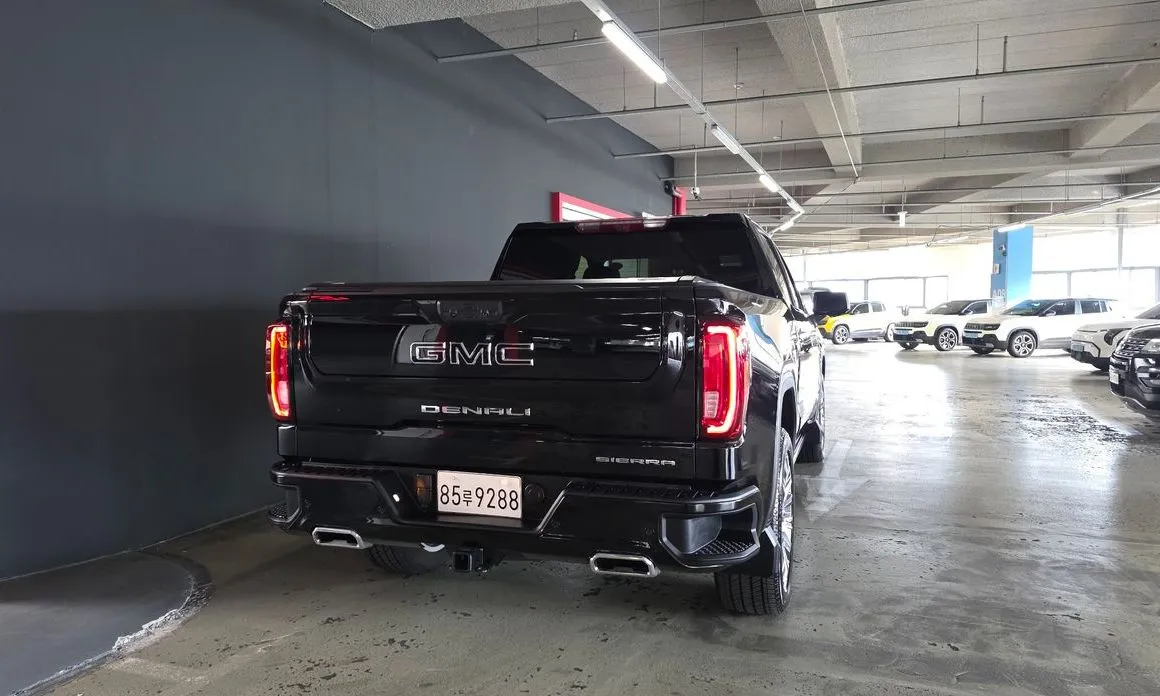 GMC Sierra — фото 2