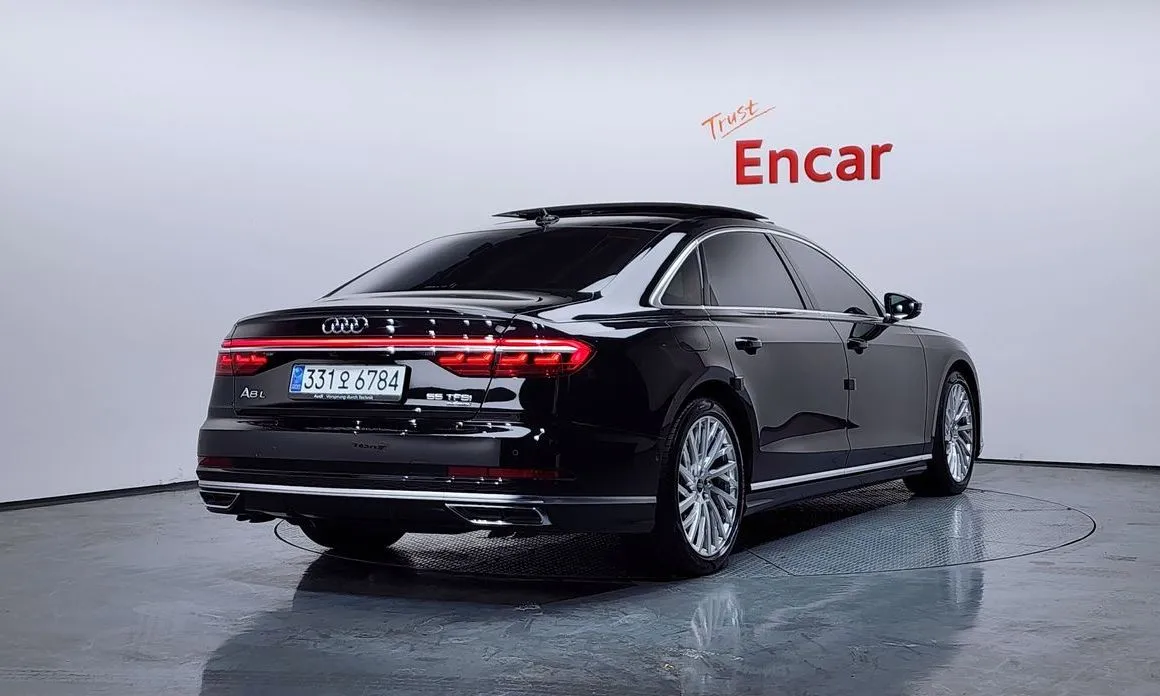 Audi A8 — фото 4