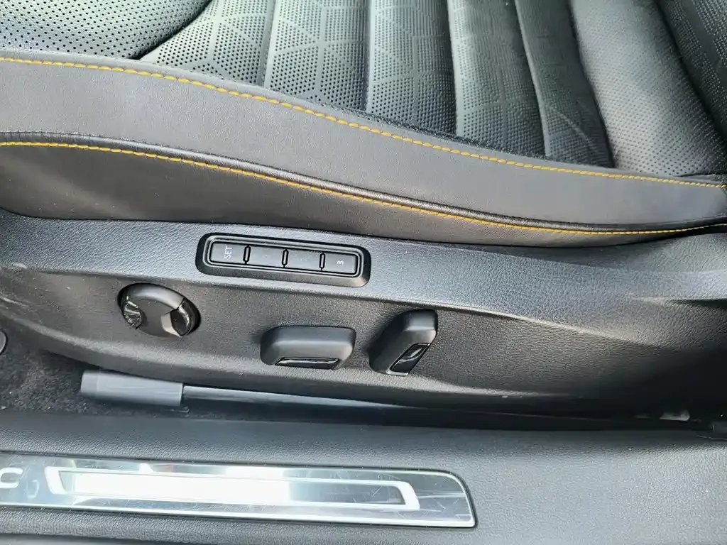 Volkswagen CC — фото 8