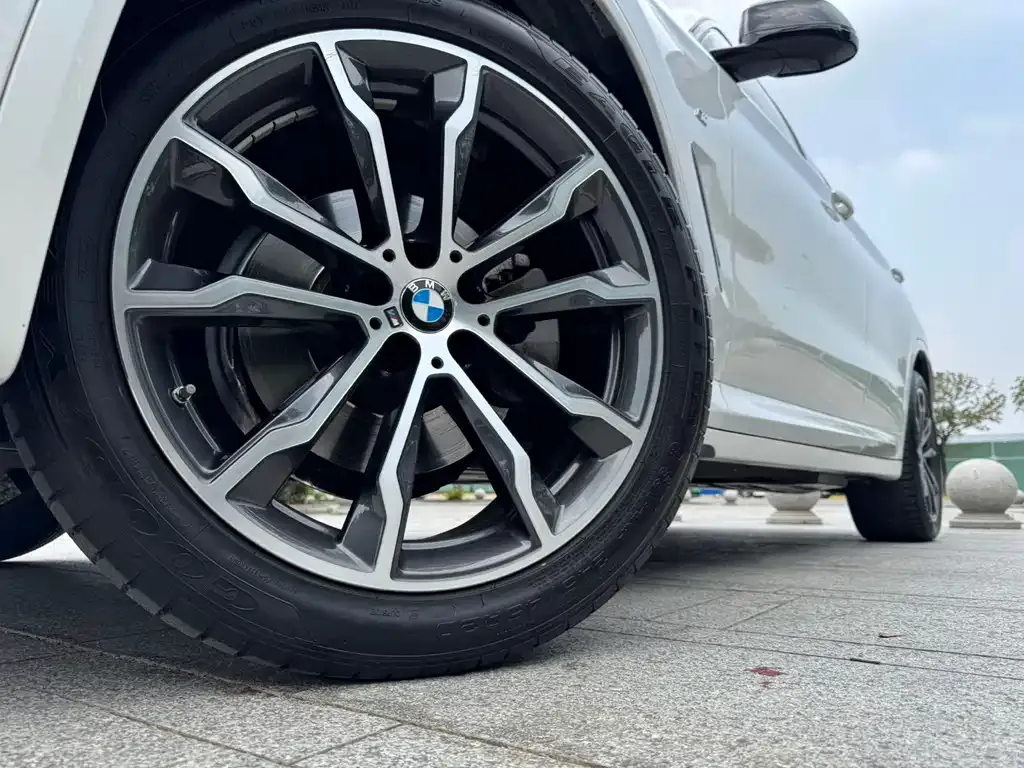BMW X3 — фото 2