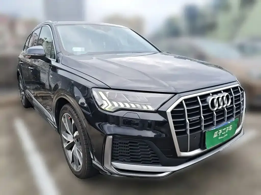 Audi Q7 — фото 8