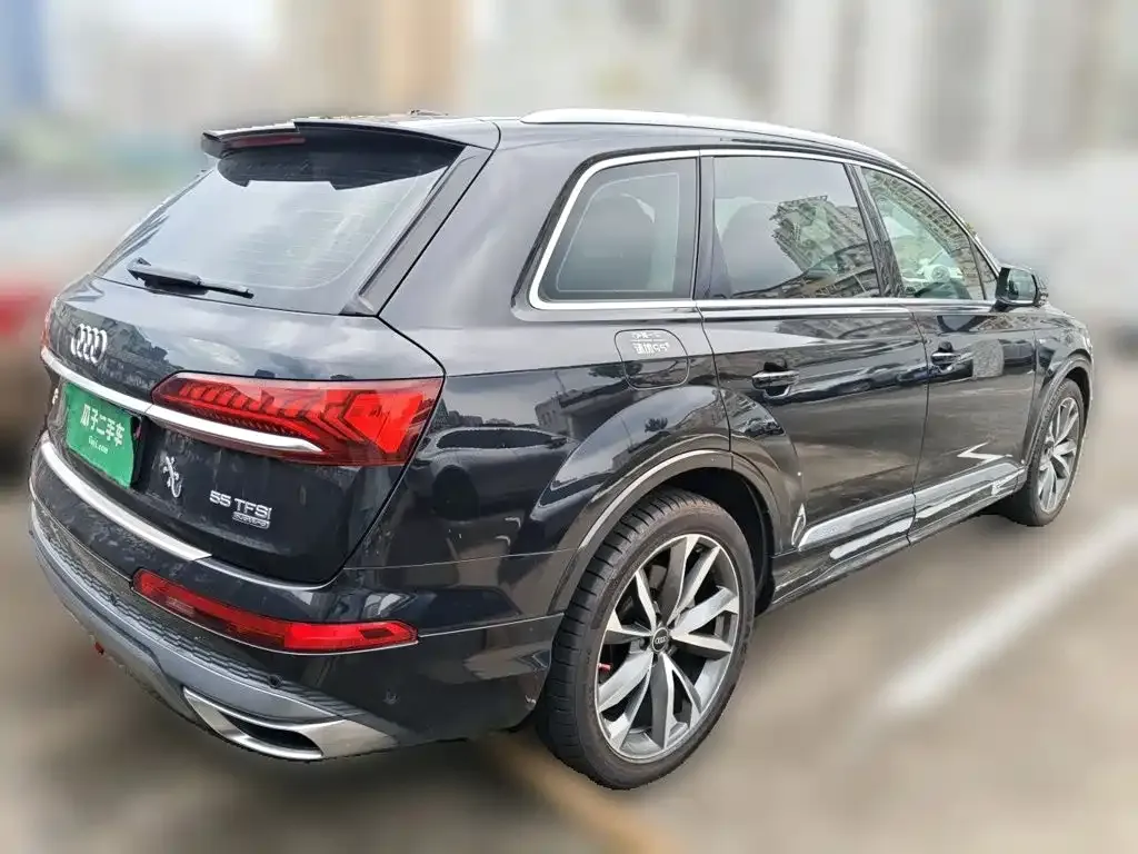 Audi Q7 — фото 10