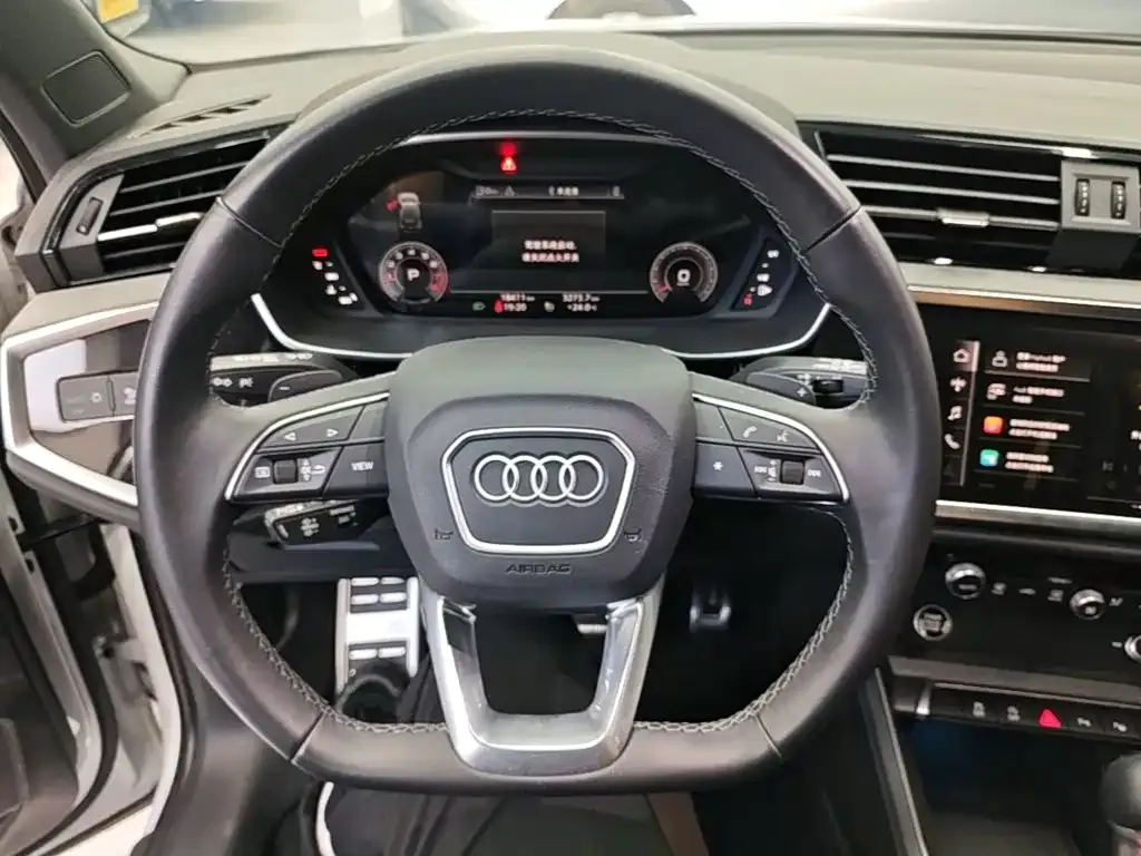 Audi Q3 — фото 4