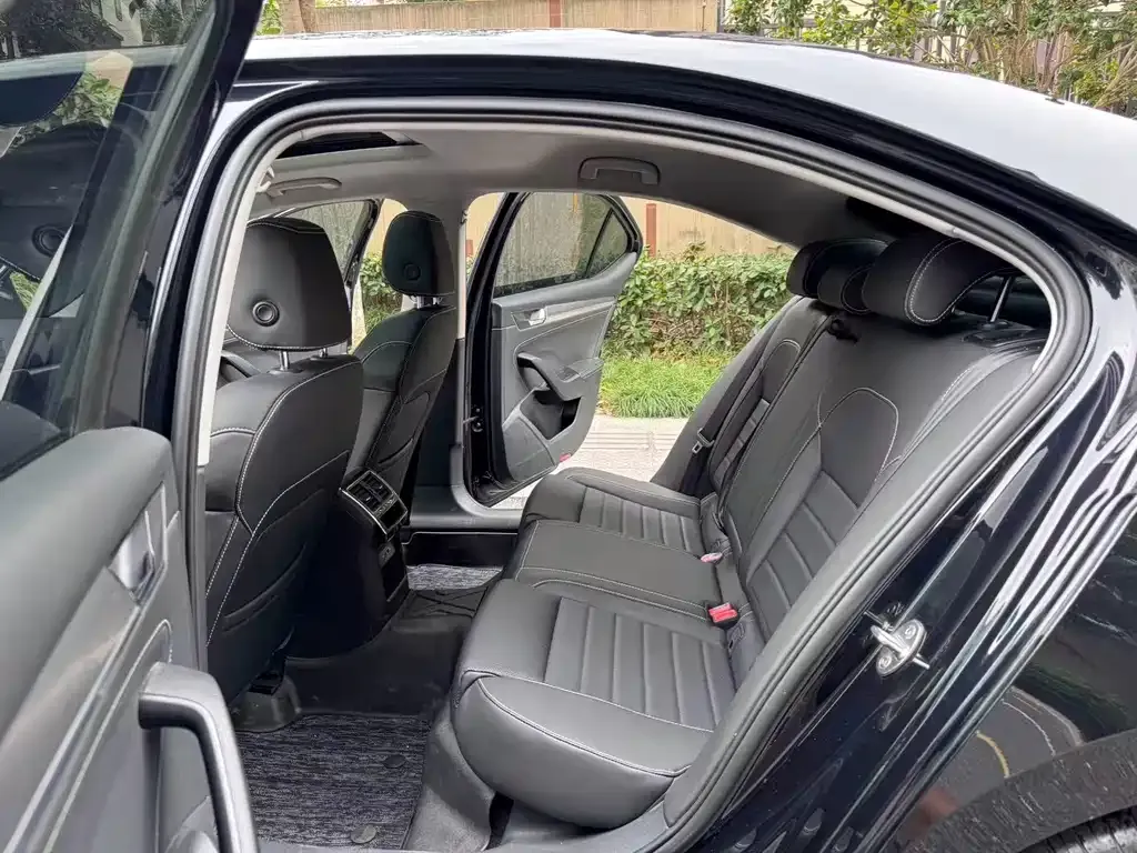 Skoda Superb — фото 3