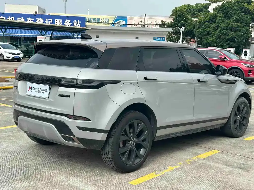 Land Rover Evoque — фото 7