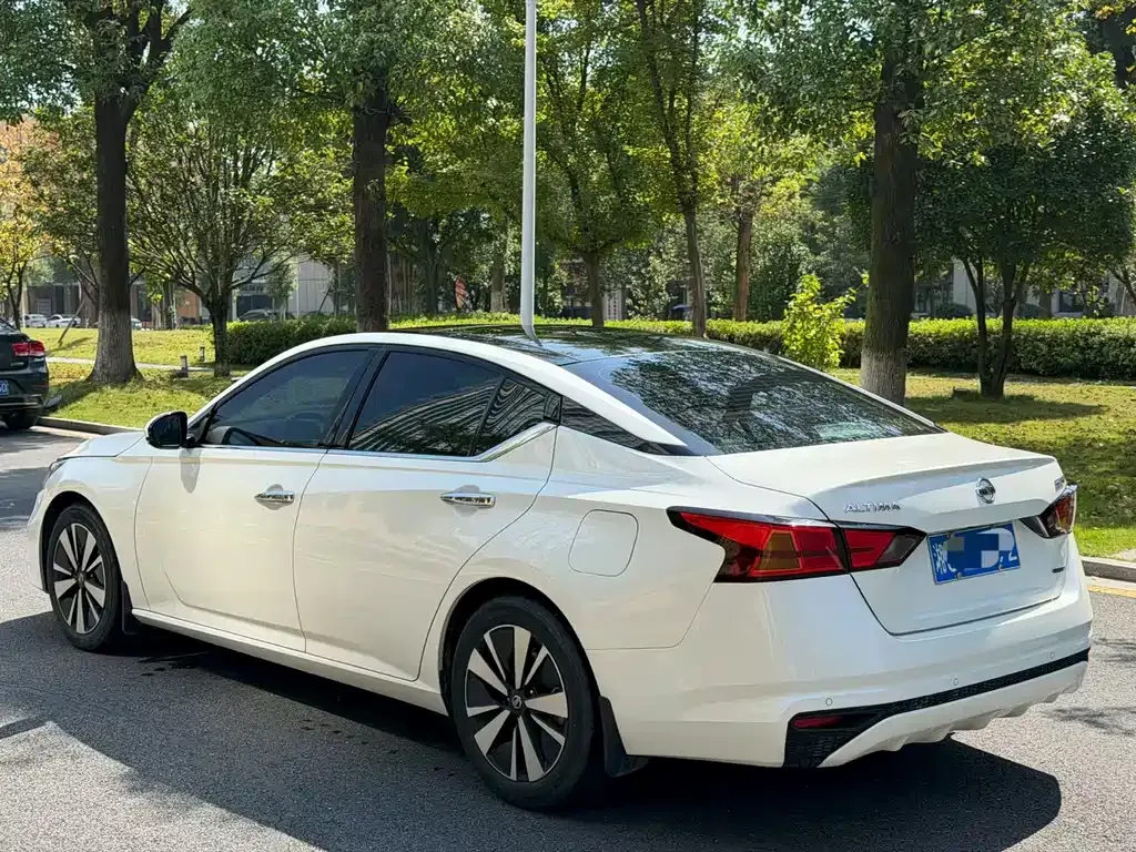 Nissan Teana — фото 4
