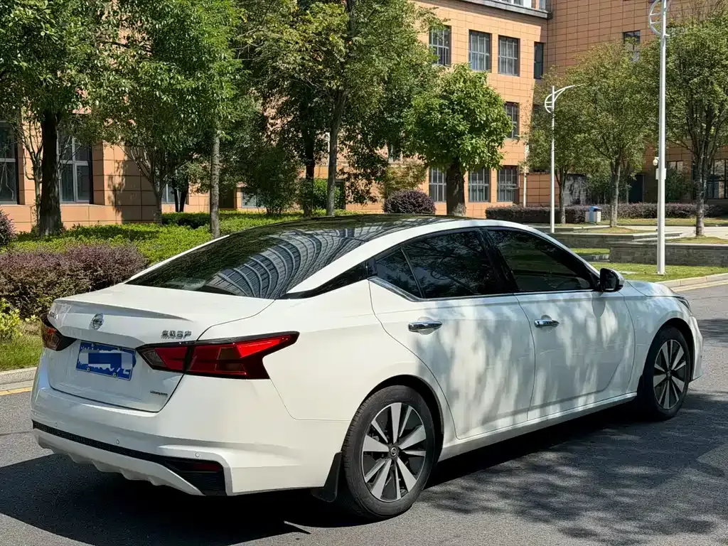 Nissan Teana — фото 3