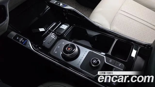 Kia Sorento — фото 9