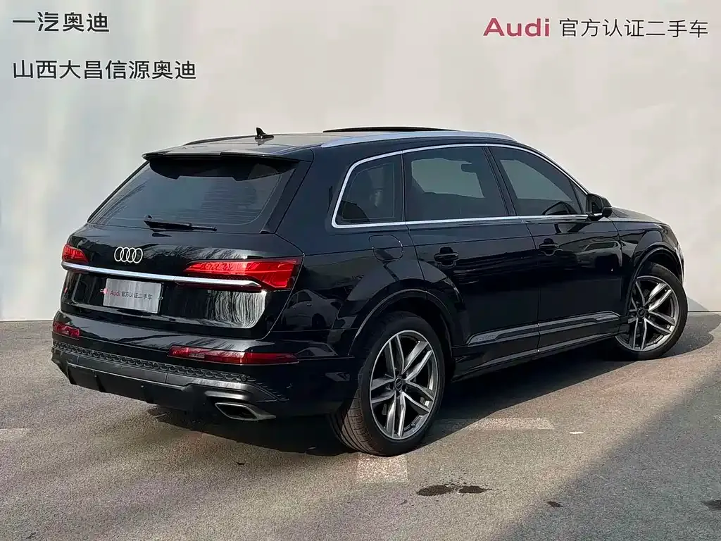Audi Q7 — фото 3