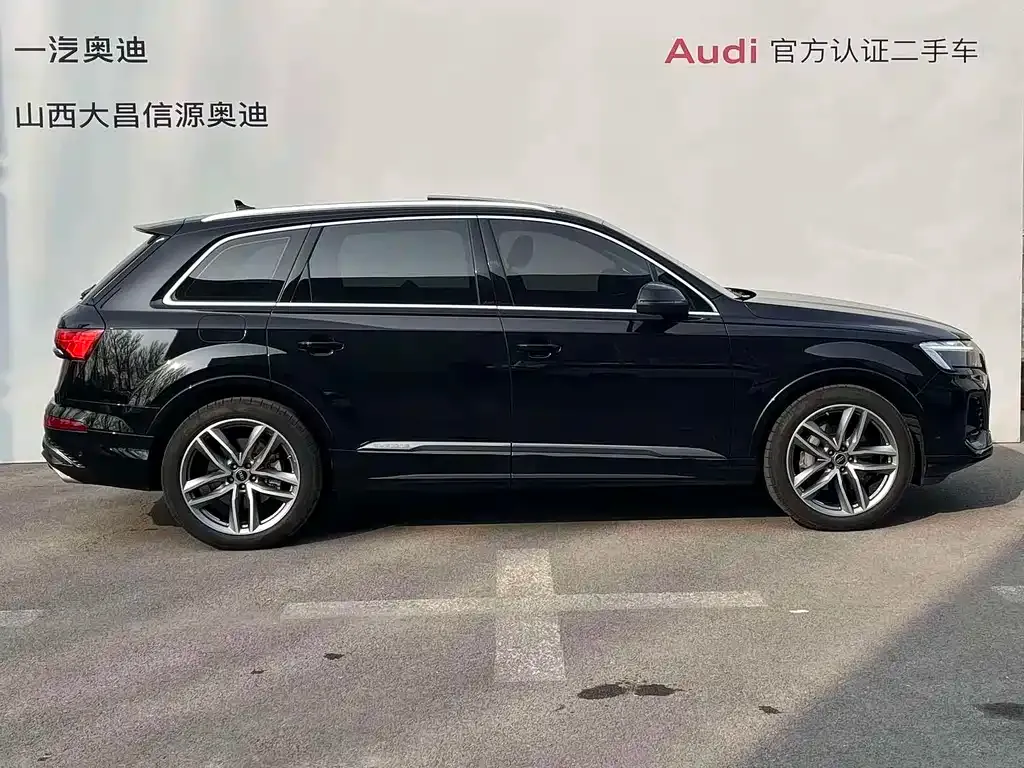 Audi Q7 — фото 6