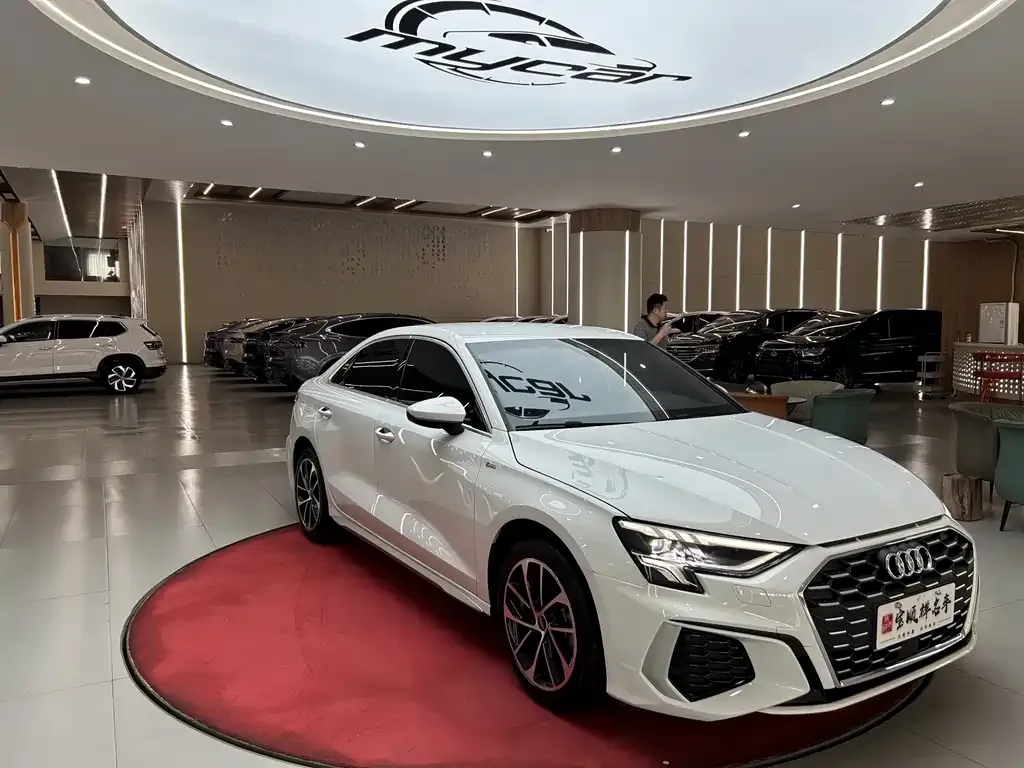 Audi A3 — фото 2