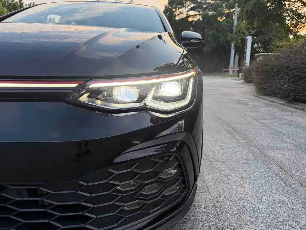 Volkswagen Golf GTI — фото 4