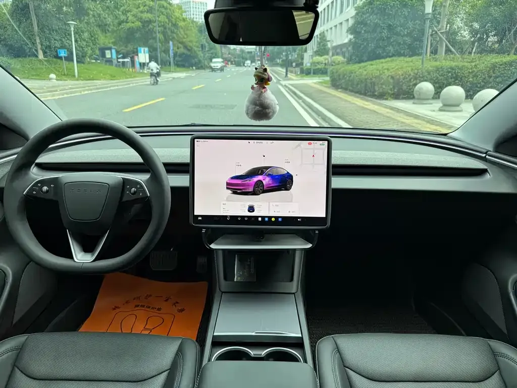 Tesla Model 3 — фото 5