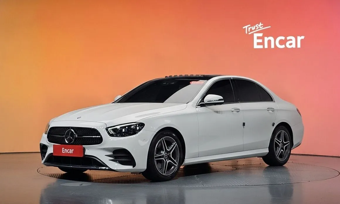 Mercedes-Benz E-Class — фото 1