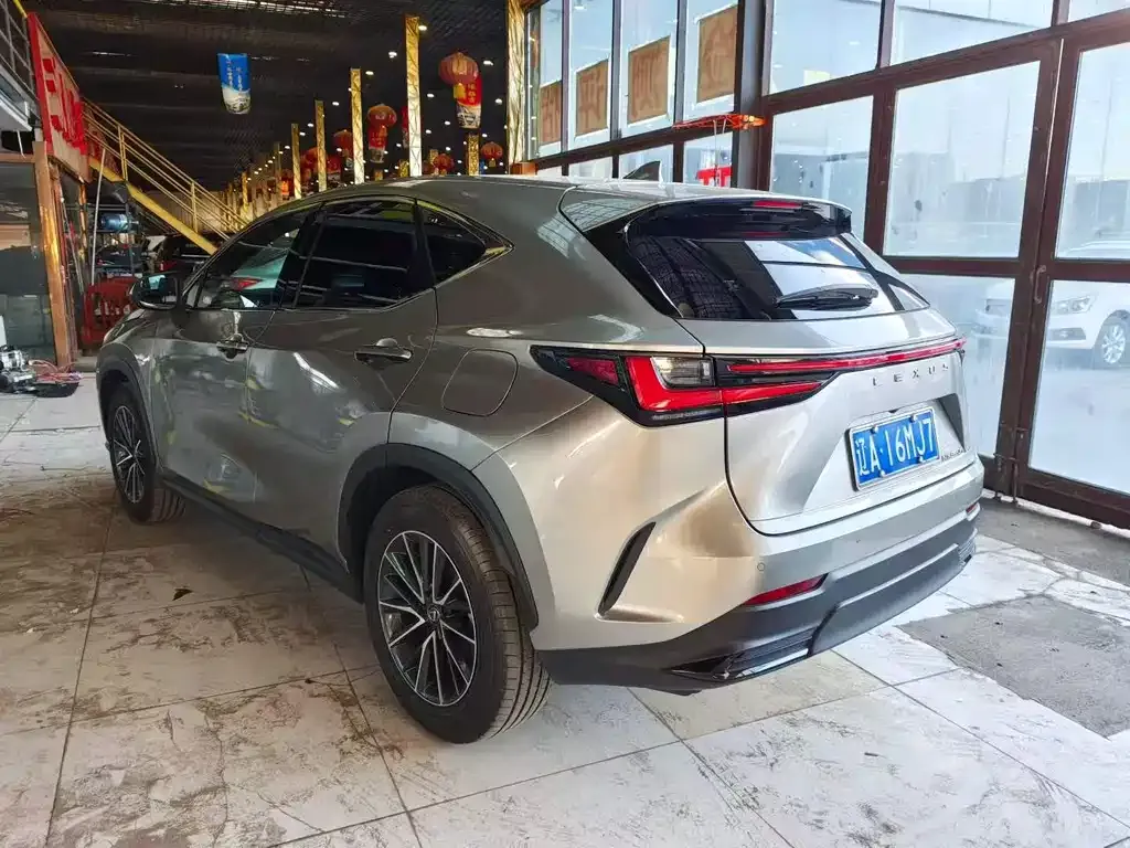Lexus NX — фото 3