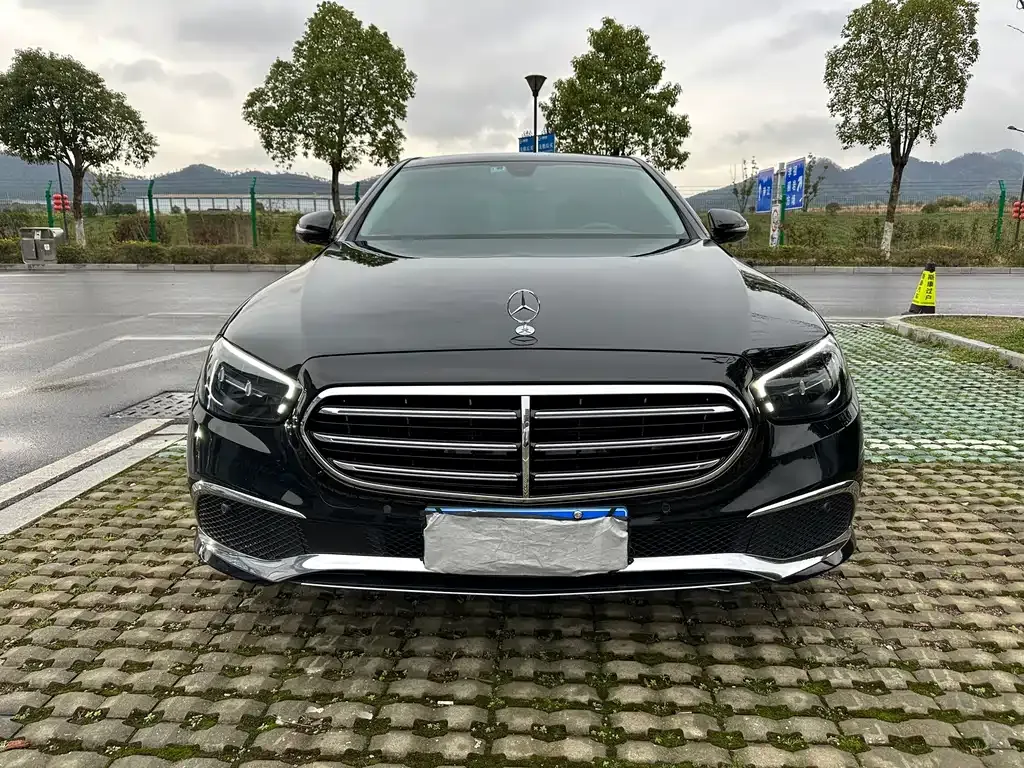Mercedes-Benz E-Class — фото 10