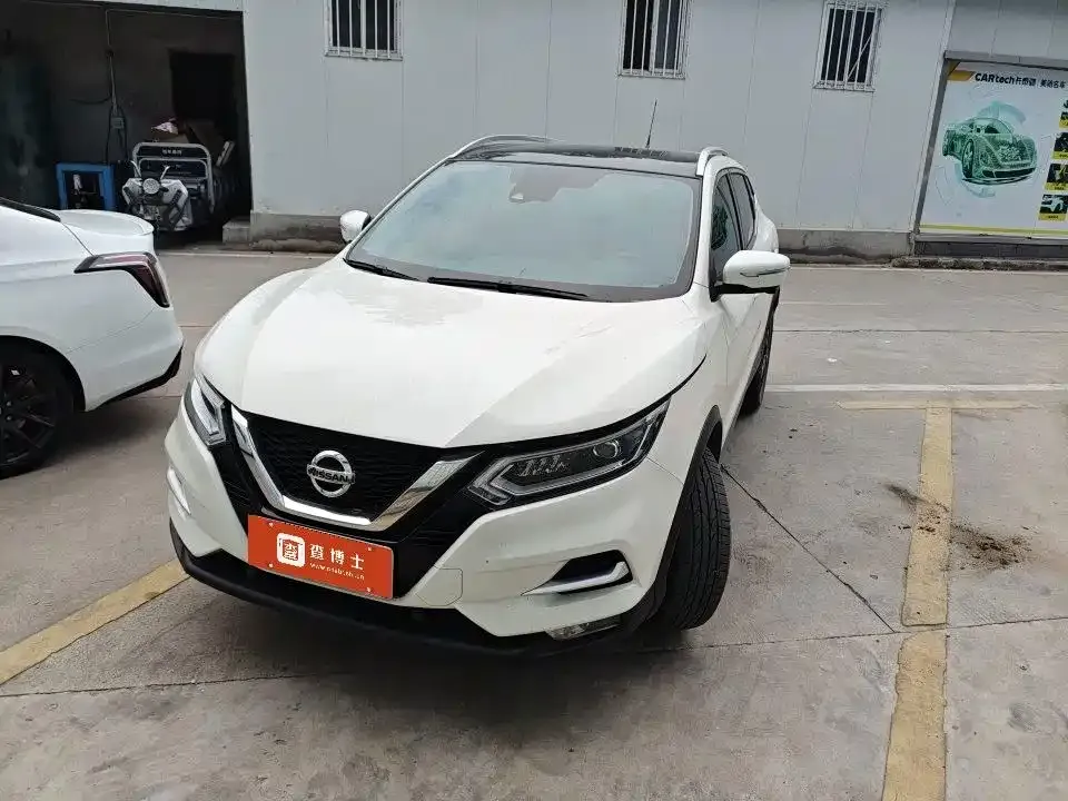 Nissan Qashqai — фото 1