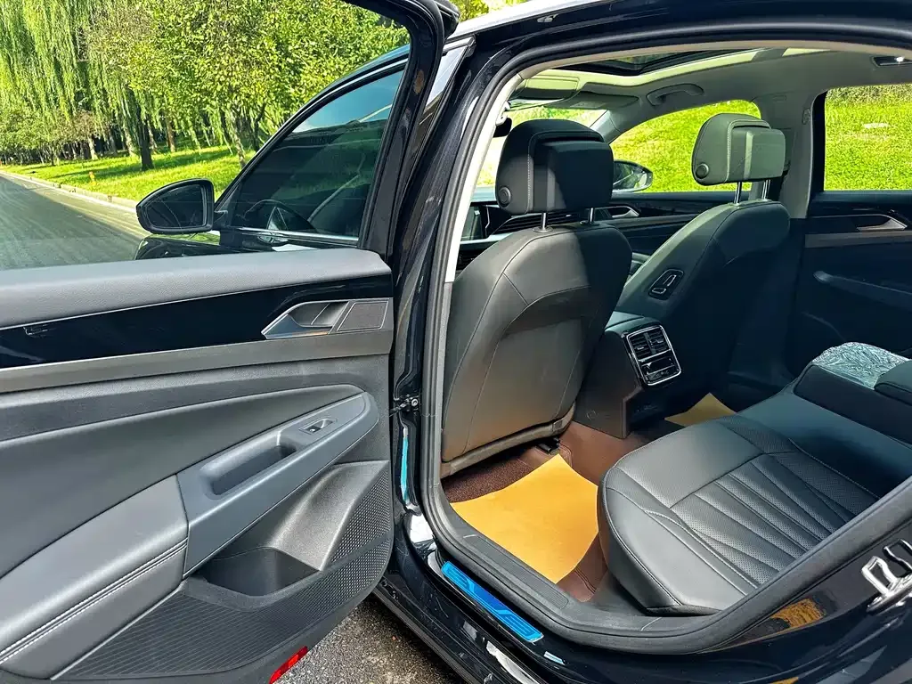Volkswagen Passat — фото 2