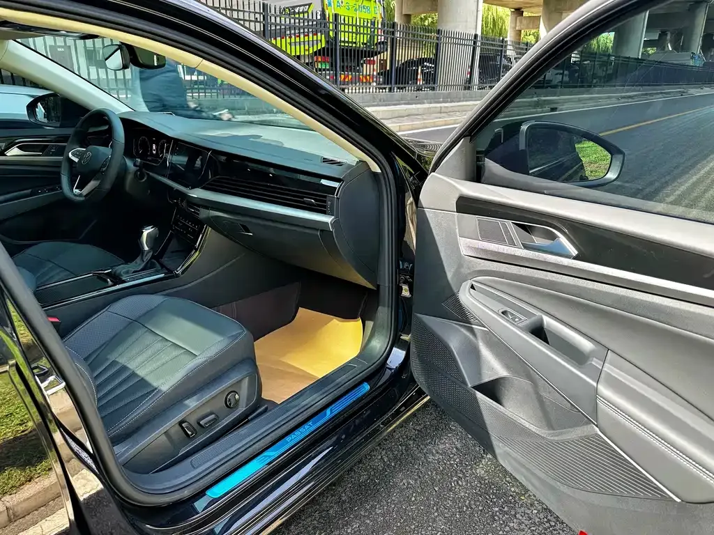 Volkswagen Passat — фото 7