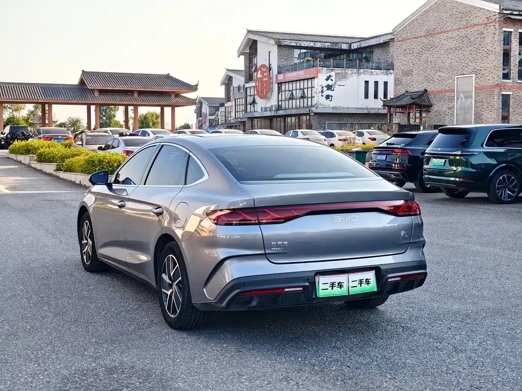 BYD Qin L — фото 10