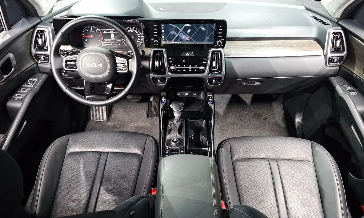 Kia Sorento — фото 5