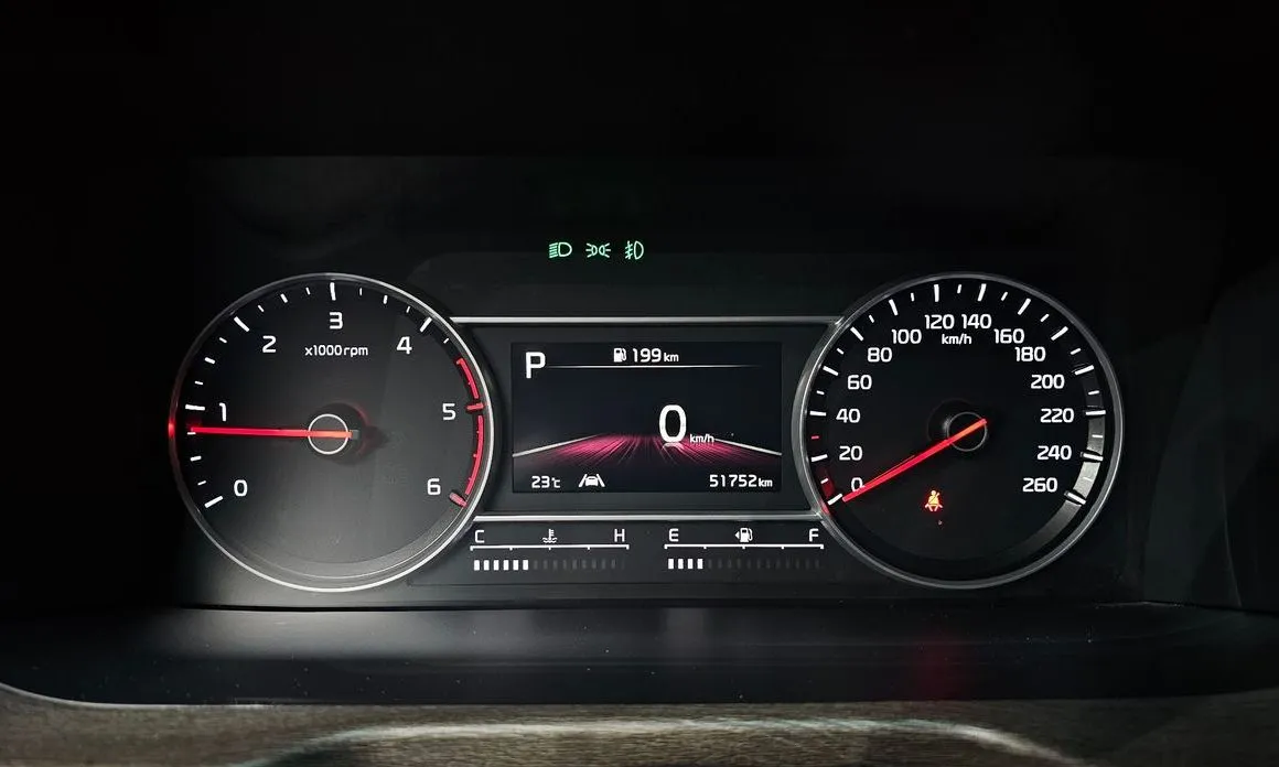 Kia Sorento — фото 8