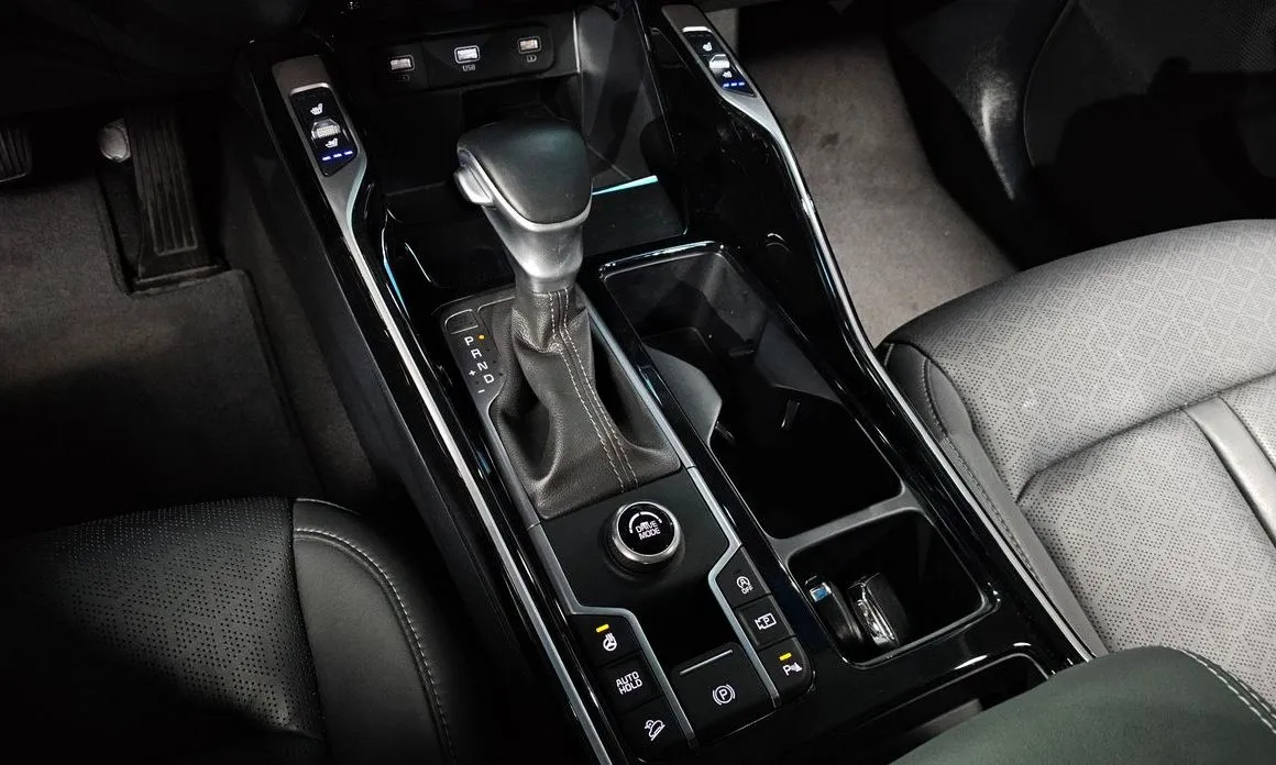 Kia Sorento — фото 6